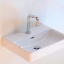 Handwaschbecken mit Rückwand in Pergamon