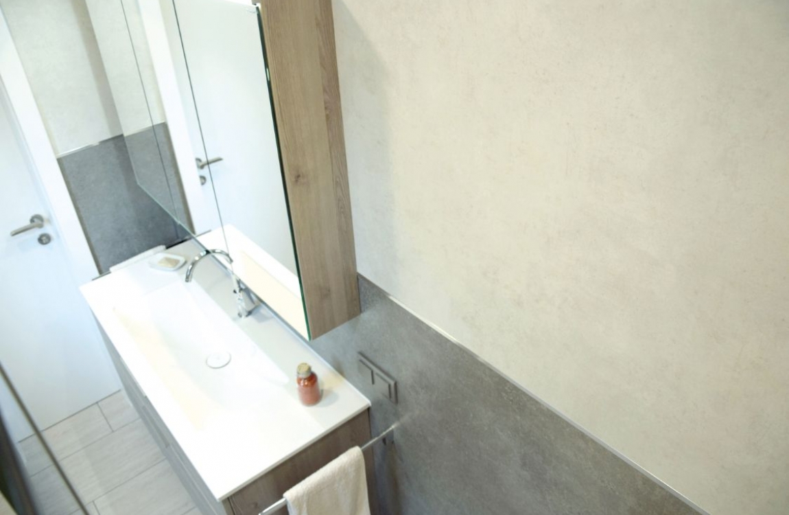 Dekor-Kombination Schiefer Platingrau und Sichtbeton Licht